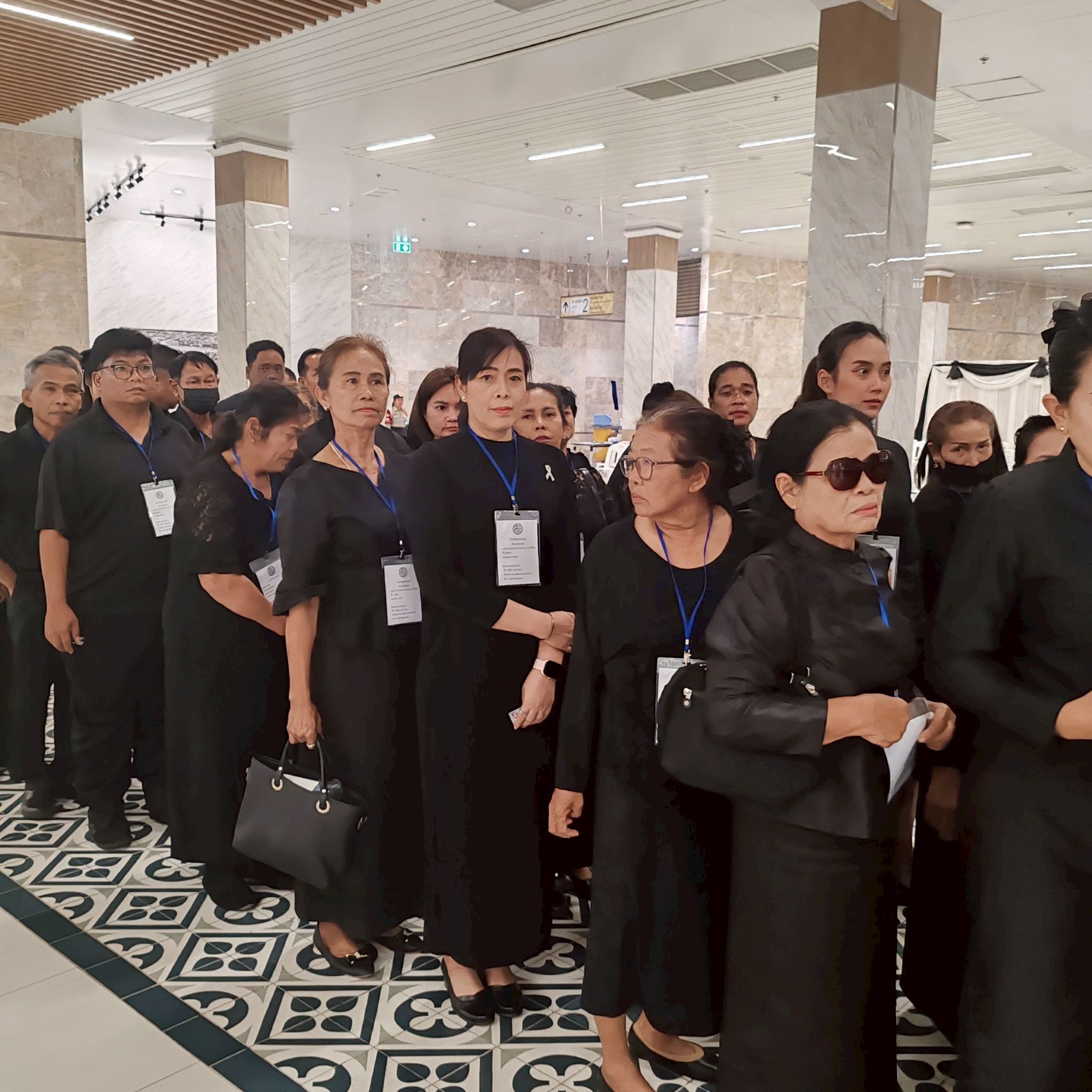 LINE ALBUM กราบพระพนปหลวง 260130 76